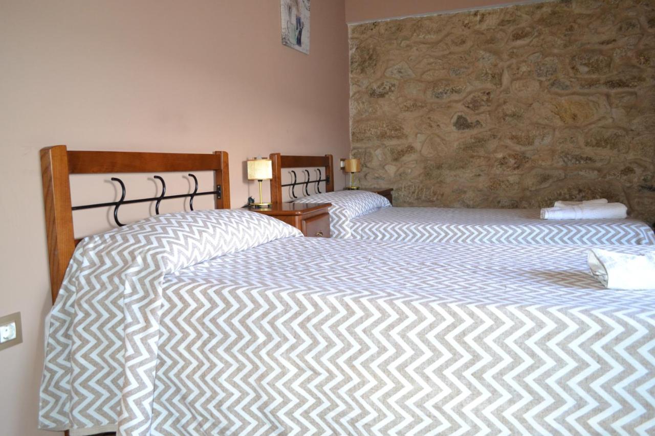 Hotel Rural Val Dos Pigarros Lubian Екстер'єр фото