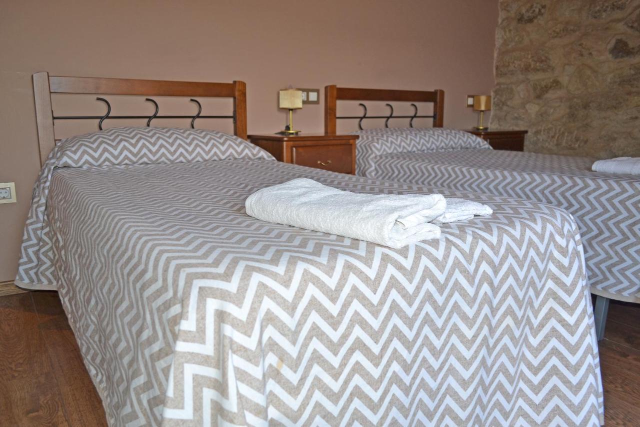 Hotel Rural Val Dos Pigarros Lubian Екстер'єр фото
