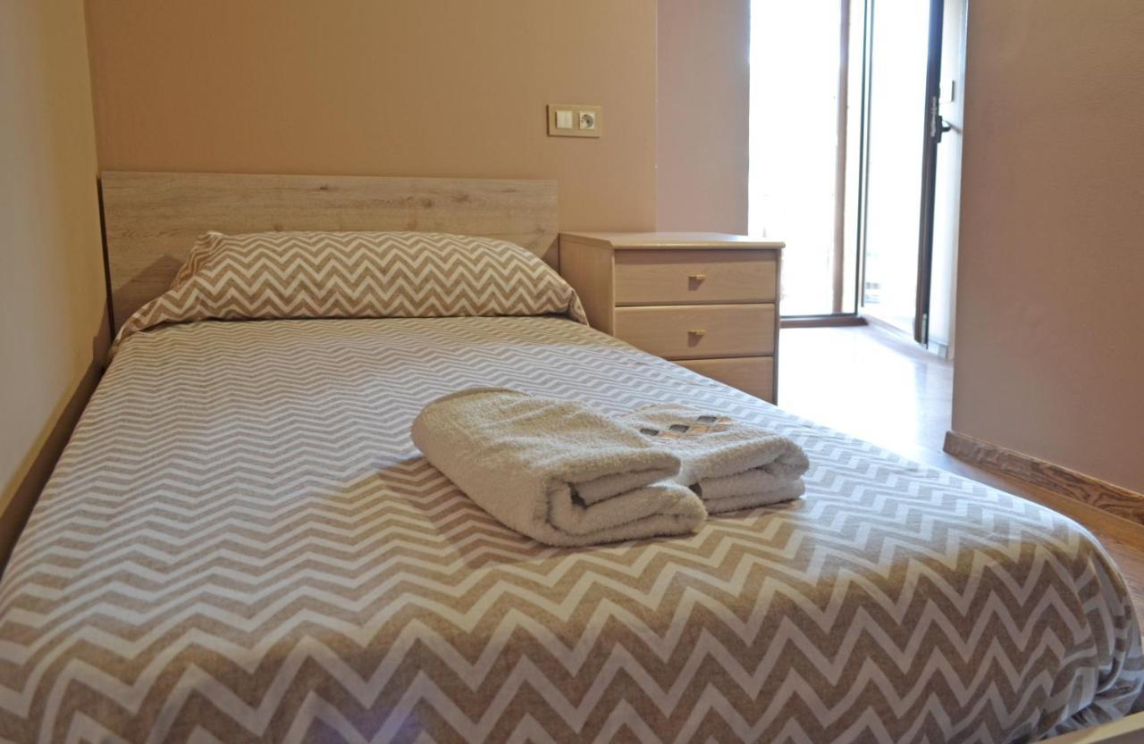 Hotel Rural Val Dos Pigarros Lubian Екстер'єр фото