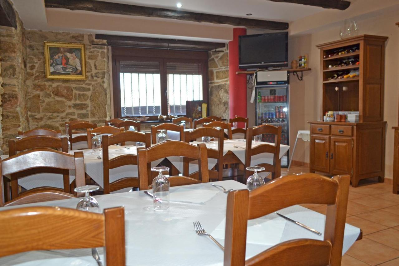 Hotel Rural Val Dos Pigarros Lubian Екстер'єр фото